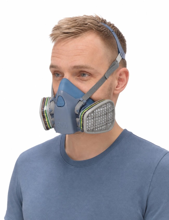 Semimască 3M 7500 cu filtre 6059 ABEK1