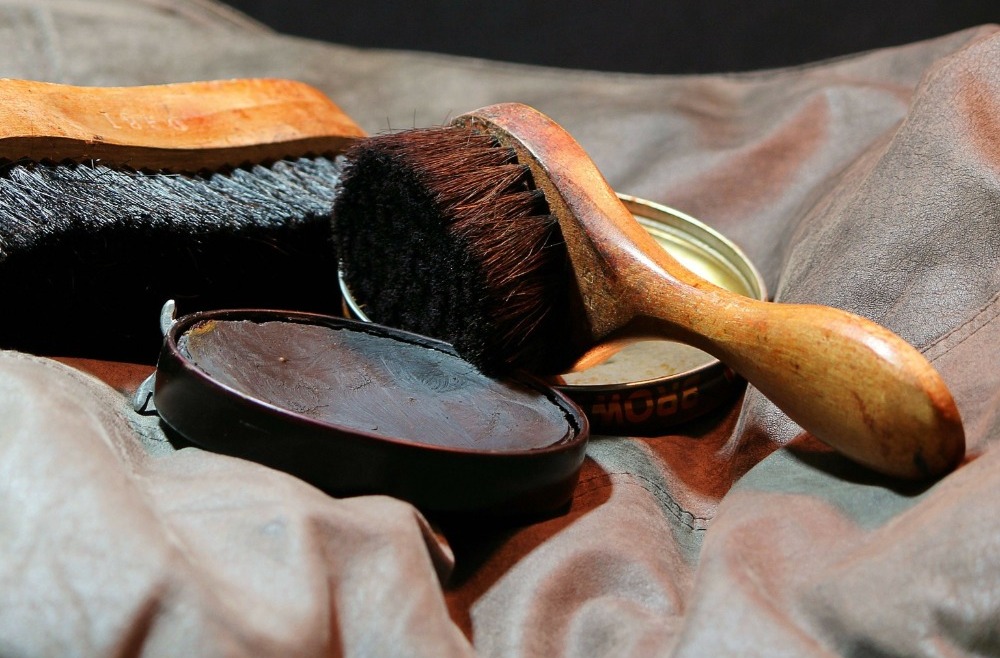 Cum sa ingrijesti incaltamintea de lucru?