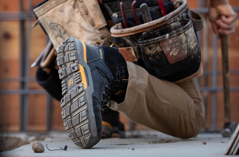 Ghete de lucru de iarna CAT - sunt Caterpillar o alegere buna?