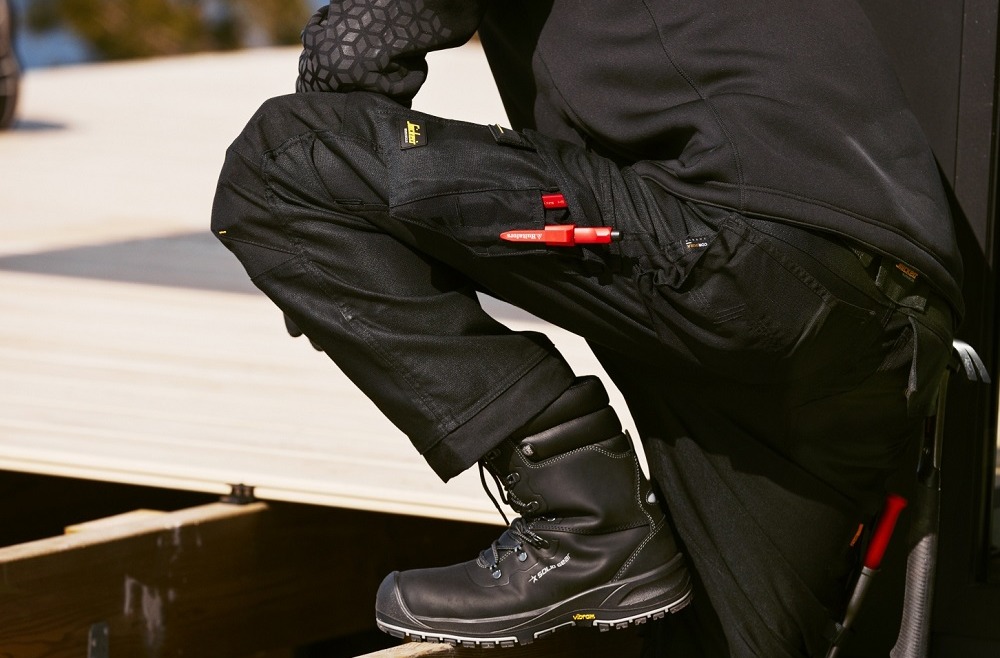 Imbracaminte de protectie si imbracaminte de lucru - care este diferenta?