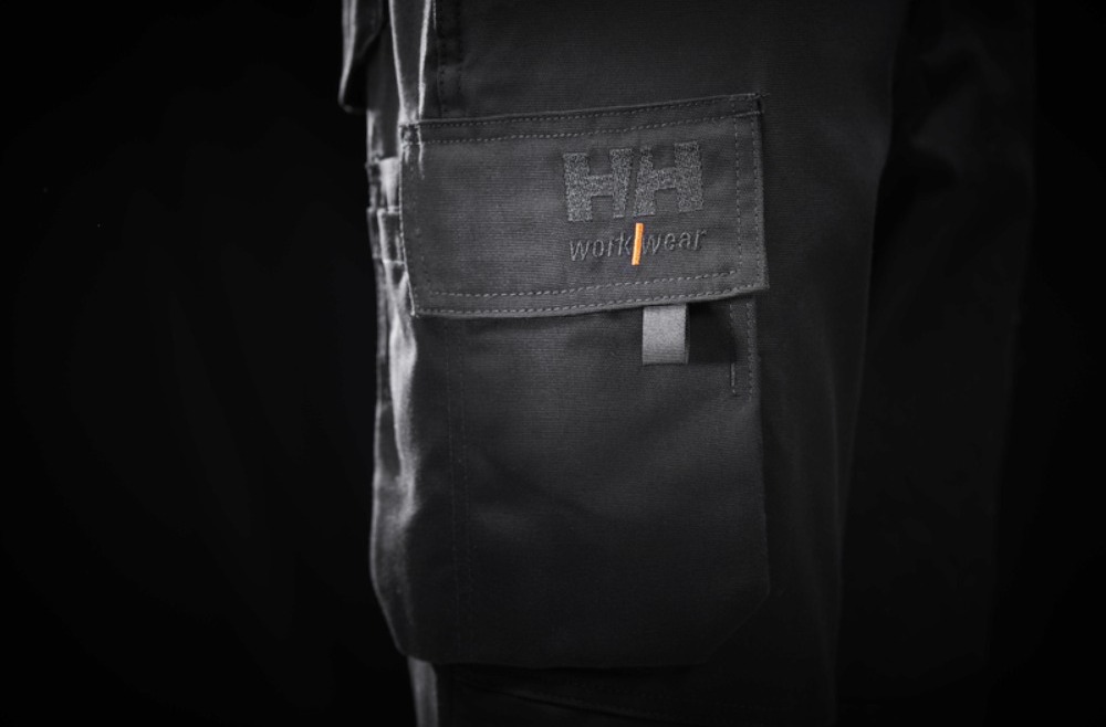 Imbracamintea de lucru Helly Hansen la BalticBHP