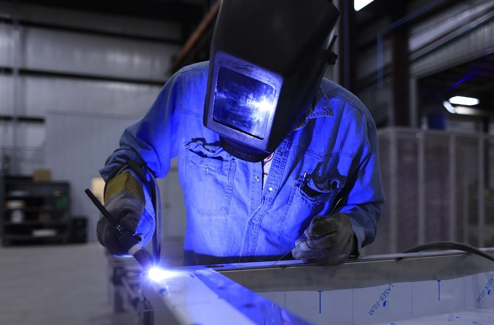 Functiile si parametrii vizierelor cu auto-intunecare